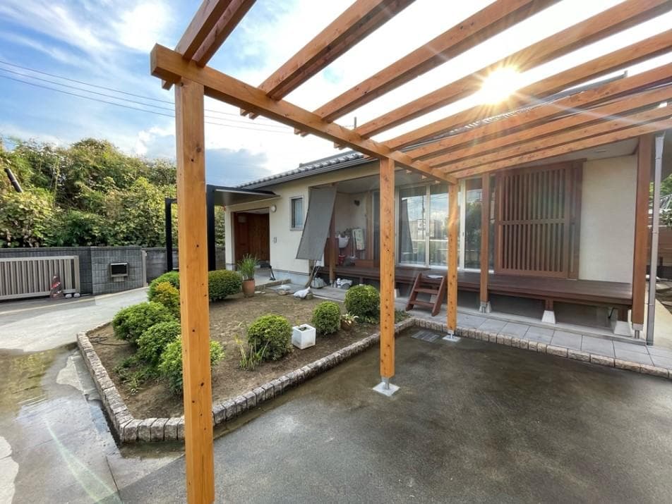 埼玉県さいたま市岩槻区Ｓ様邸 オリジナル木製カーポート工事